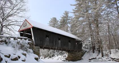 3BR Retreat Ideal for Couples & Ski Trips