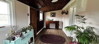 Charming historic 2-bedroom farmhouse 4 miles from historic Milan with WiFi