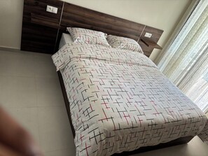 3 Schlafzimmer, Bügeleisen/Bügelbrett, WLAN, Bettwäsche