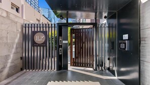 Exterior detail - Stylish South Yarra Stay | Pool & Wellness Perks (South Yarra)