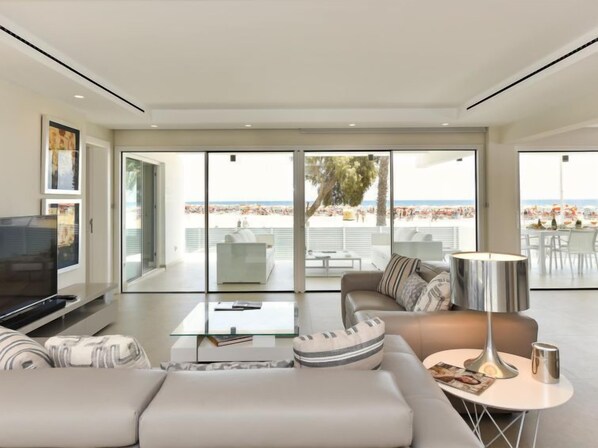 Maison, 6 chambres, terrasse | Coin séjour