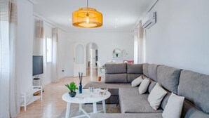 Villa, meerdere slaapkamers, terras | Woonruimte