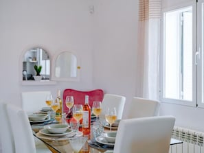 Villa - flera sovrum - terrass | Restauranger