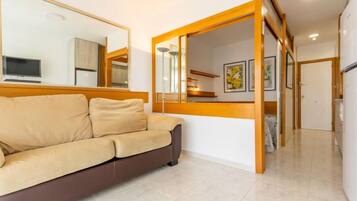 House, 1 Bedroom, Terrace | Ruang tamu