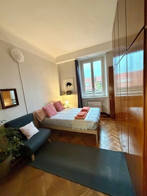 1 bedroom, iron/ironing board, free WiFi, bed sheets