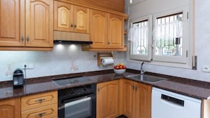 Villa, 6 Bedrooms, Terrace | Private kitchen - Global Rustical Mont Roig 7238 (Mont-roig del Camp)