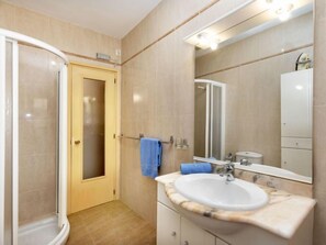 Villa, 6 Bedrooms, Terrace | Bathroom - Global Rustical Mont Roig 7238 (Mont-roig del Camp)