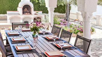 Villa, 6 Bedrooms, Terrace | Outdoor dining