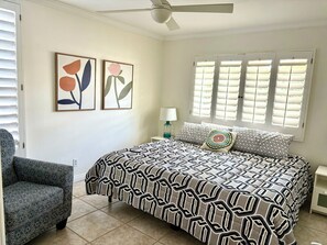 4 habitaciones, caja de seguridad en la habitación y escritorio 