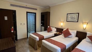 Triple Room, City View | Free WiFi