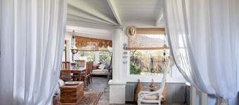 Paradiso Vintage Villa: Traditional 1944 Gem