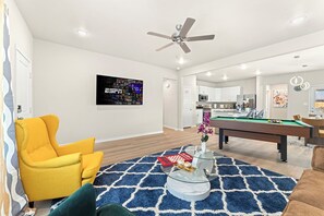 Smart TV, videogames, livros