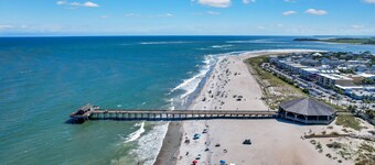 June's Seaside Retreat in the heart of Tybee! Charming 2 BD Townhome