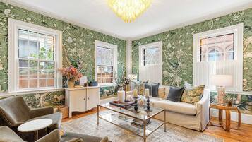 TV, fireplace, offices