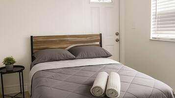 Skrivebord og wi-fi (inkludert)