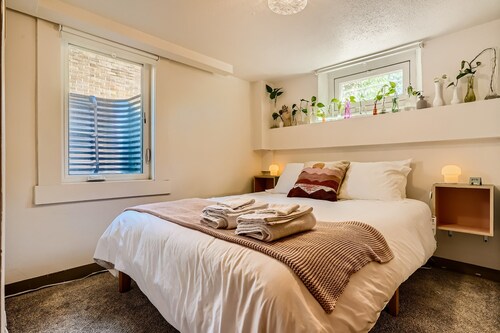 Charming and Colorful Apartment at Sloans Lake