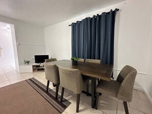 2 bedrooms - Solar Powered Near Ferry to Culebra (Ceiba)