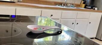 Kozy Kove - peaceful 2bedroom house in charming Brazil with AC, WiFi