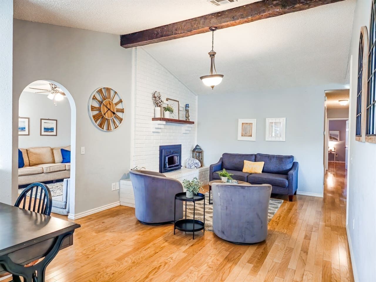 Smart TV, fireplace, books