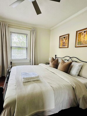 1 bedroom, desk, iron/ironing board, WiFi