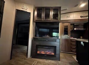 Interior - Private Waterfront Glamping Fun at Peppermint Cove For The Whole Family!   (Warsaw)