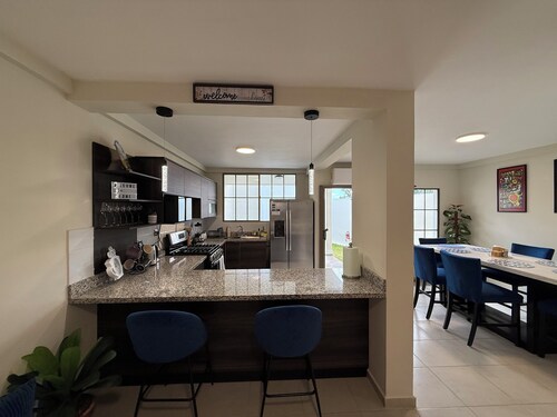 3-bedroom townhome in marvelous Santa Tecla with AC, WiFi &Beautiful Attractions