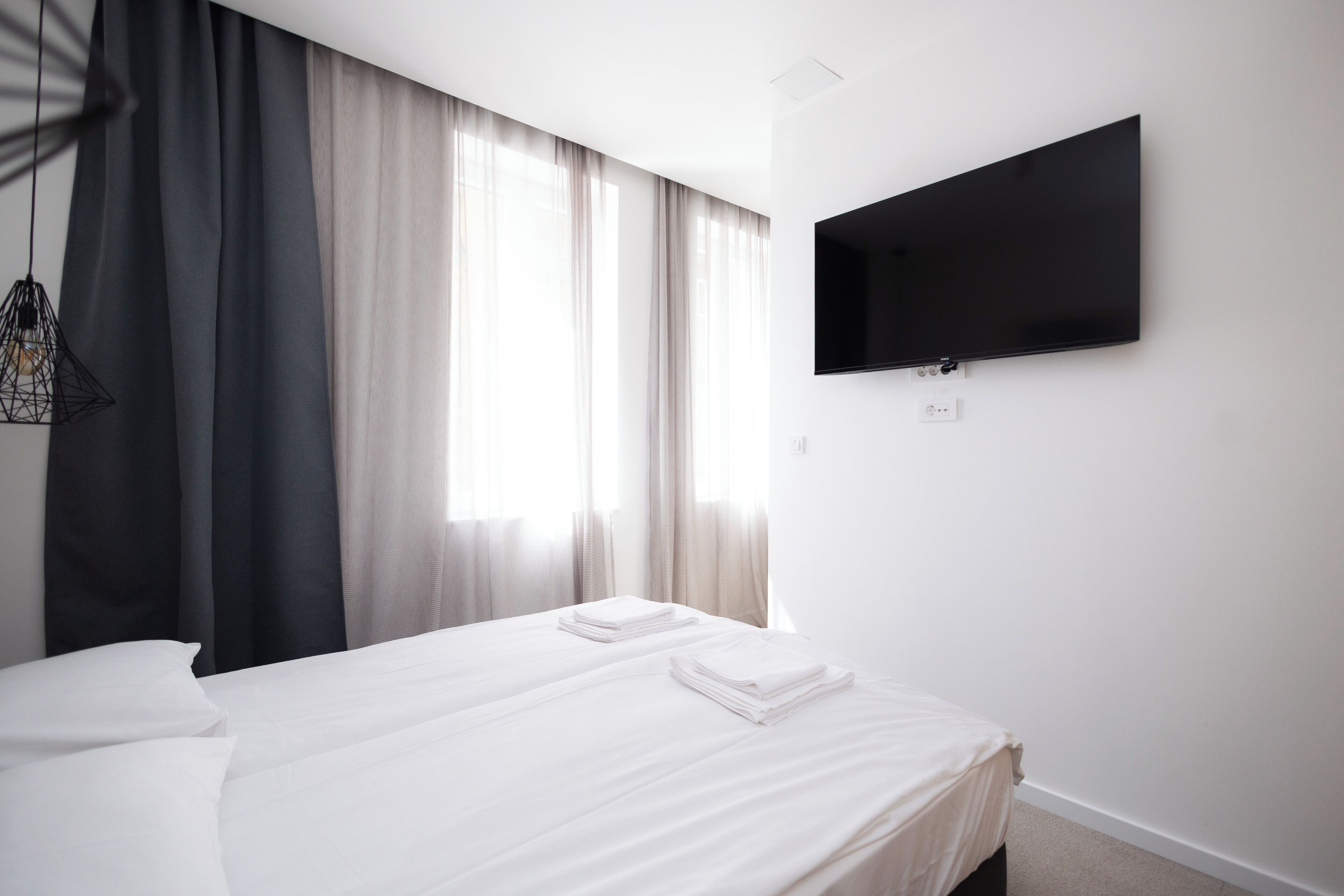 In-room safe, free WiFi, bed sheets