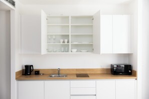 One Bedroom Apartment | Cocina privada