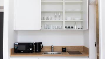 Deluxe Studio | Private kitchen