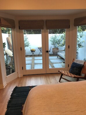 Schreibtisch, Bügeleisen/Bügelbrett, kostenloses WLAN, Bettwäsche