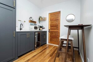 Private kitchen - Cove Tourist Court Nat'l Register Historic Places (Hot Springs)