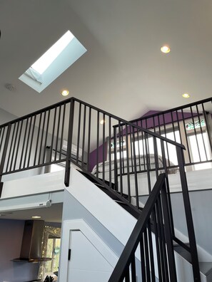 Interior - Thistlebee Cottage just outside charming Ashland, Oregon (Ashland)