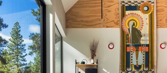 Stunning 3 bdrm in the heart of the Methow Valley