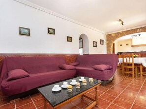 Hus, 4 soverom, terrasse | Oppholdsområde