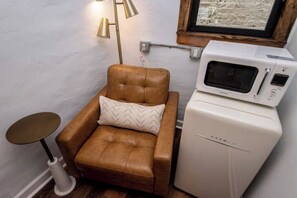 Interior - 50" Smart TV, Fast Wifi, Great Local Coffee (Hot Springs)
