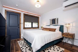 WiFi - 50" Smart TV, Fast Wifi, Great Local Coffee (Hot Springs)
