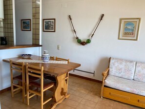 Dining - Apartment 'Platja Mar 2' with Sea View and Balcony (L'Escala)