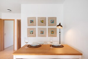 Dining - Costa Cabanas 54 Apartment with Shared Pool, Garden, and Air Conditioning (Cabanas de Tavira)