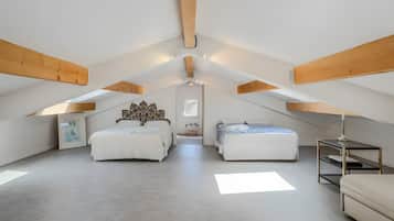 6 bedrooms, free WiFi, bed sheets