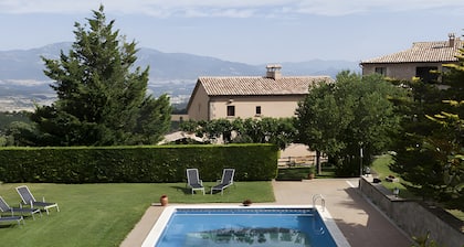 Farmhouse 'Vilanova' with Mountain View, Private Pool and Wi-Fi