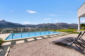 Pool - VillaSol – Peaceful House with Private Pool and Mountain Views (l'Aspre)