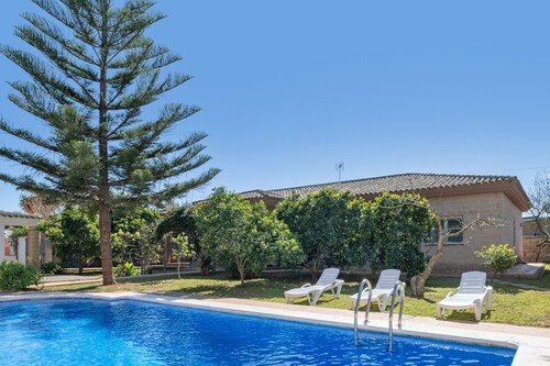 Maison de vacances 'Los Delfines' avec piscine privée, Wi-Fi et climatisation