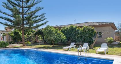 Maison de vacances 'Los Delfines' avec piscine privée, Wi-Fi et climatisation