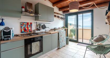Ferienhaus 'Casa Mauro E Robi Attico Faraglioni' mit privater Terrasse, Wi-Fi und Klimaanlage