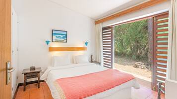 3 habitaciones, tabla de planchar con plancha y wifi gratis