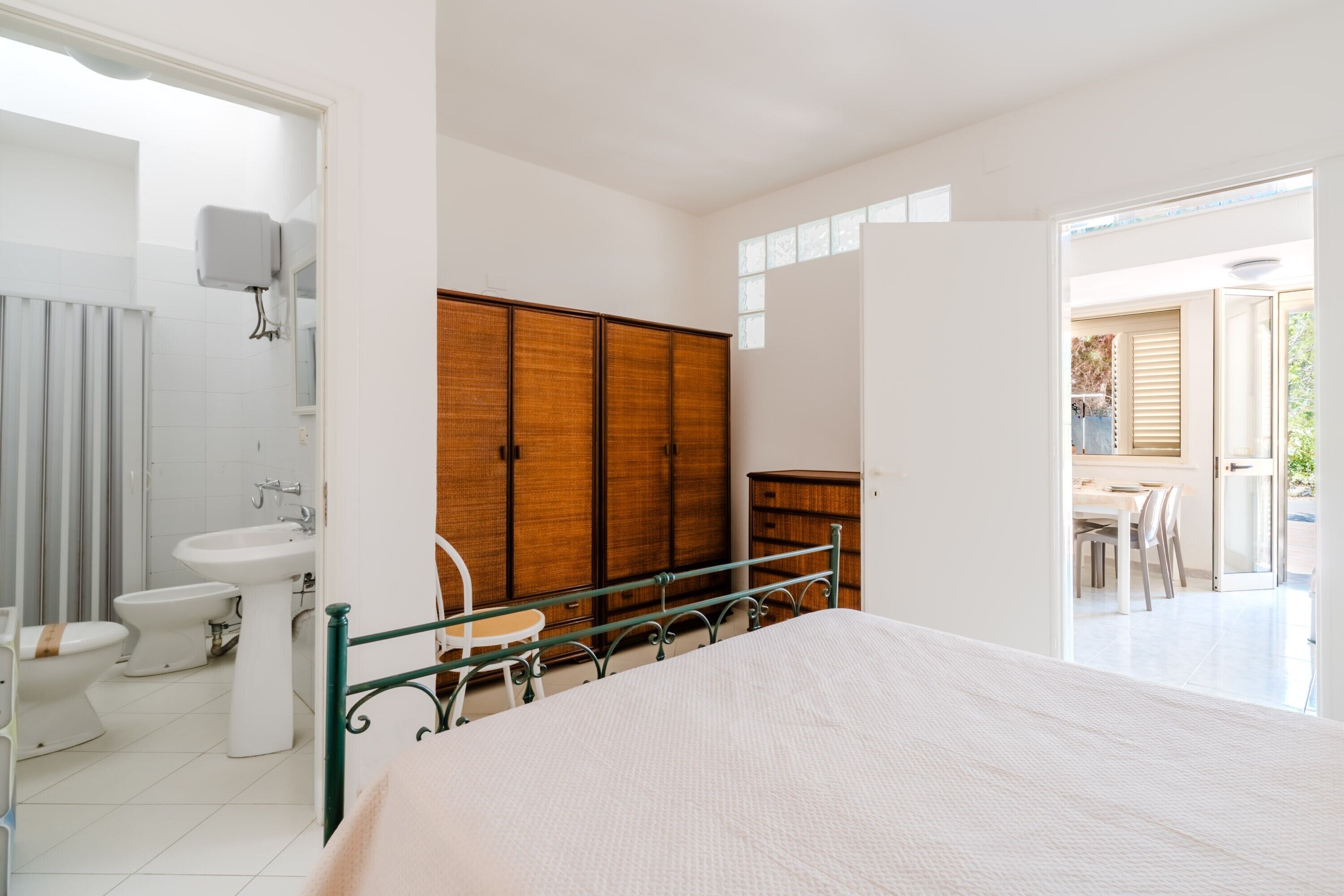 2 間睡房、床單