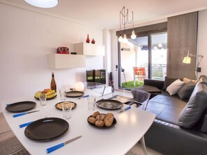 Casa, 4 habitaciones, terraza | Zona de estar