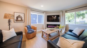 Smart-tv och eldstad