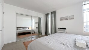 2 bedrooms, desk, iron/ironing board, travel crib