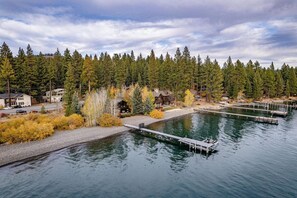 Miscellaneous - Aqua Vista Lakefront by Tahoe Getaways - 6 BR in Carnelian Bay w Buoy, Pier & Game Room (Carnelian Bay)